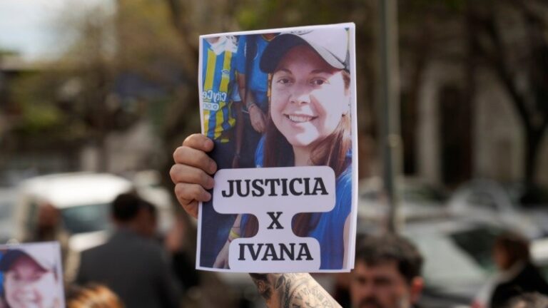 La hermana de la chica asesinada en el clásico rosarino viajó a Bolivia para buscar por su cuenta al prófugo Damián Reifenstuel